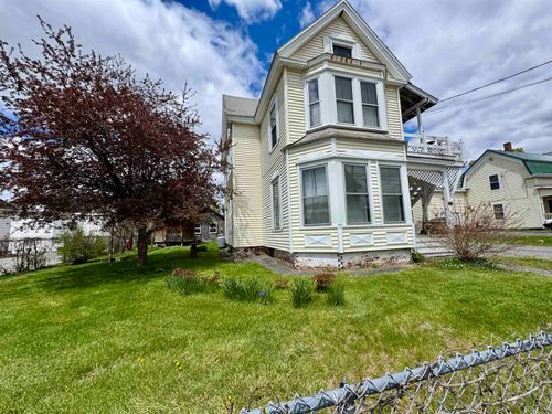 11 Pine Street, Haverhill, NH, 03785 | Card Image