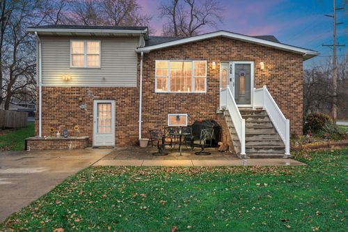 706 N Colfax St, Griffith, IN, 46319-2531 | Card Image