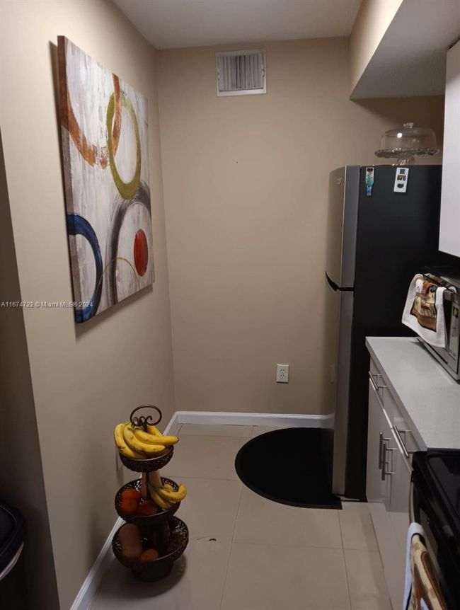 APT-108 - 18870 Nw 57 Th Ave, Condo with 2 bedrooms, 2 bathrooms and null parking in Hialeah FL | Image 29