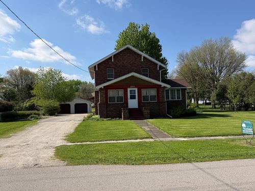 211 W 4th St, Harcourt, IA, 50544-7559 | Card Image