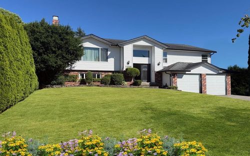 1150 163b St, Surrey, BC, V4A8E8 | Card Image