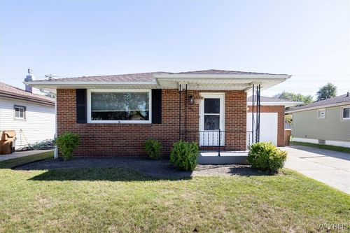 95 Brentwood Dr, Cheektowaga, NY, 14227-3249 | Card Image