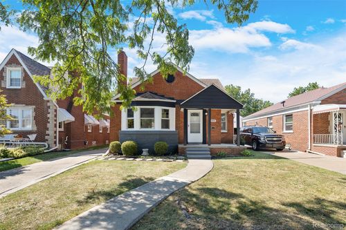 12899 Ward St, Southgate, MI, 48195-1056 | Card Image
