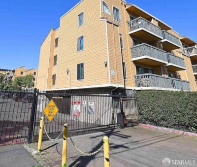 2207 - 13700 San Pablo Avenue, Condo with 1 bedrooms, 1 bathrooms and 1 parking in San Pablo CA | Image 2