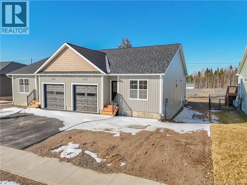127 Glennorth St, Fredericton, NB, E3G0A3 | Card Image