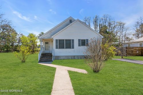 26 1st Avenue, Toms River, NJ, 08757 | Card Image
