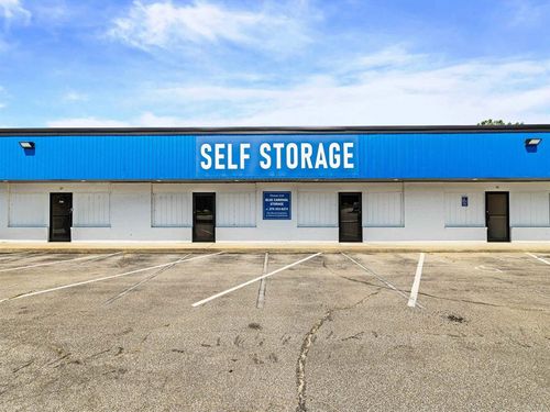 3149 Commonwealth Ct, Owensboro, KY, 42303-2200 | Card Image