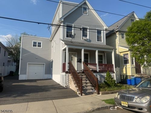 68 Cleveland St, Belleville, NJ, 07109-2932 | Card Image