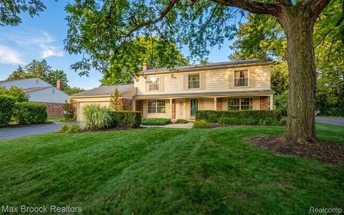 30830 Lincolnshire E, Beverly Hills, MI, 48025-4758 | Card Image