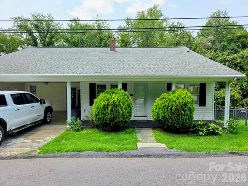 139 Indian Trl, Burnsville, NC, 28714-3121 | Card Image