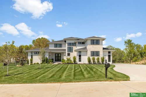 6630 Pawnee Cir, Omaha, NE, 68152-1120 | Card Image