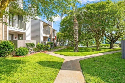 apt-k6-3220 69th St, Galveston, TX, 77551-2084 | Card Image