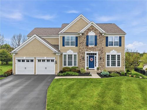 9031 Pathfinder Rd, BREINIGSVILLE, PA, 18031-1424 | Card Image