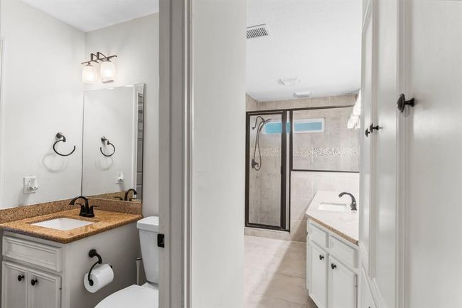 11904 N Blackjack Oak Cir, House other with 4 bedrooms, 2 bathrooms and 2 parking in The Woodlands TX | Image 18