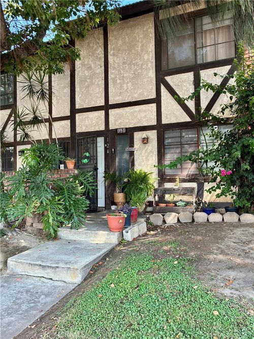 124 E Merrill, Rialto, CA, 92376 | Card Image
