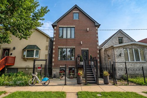 539 W 44th Pl, Chicago, IL, 60609-3522 | Card Image