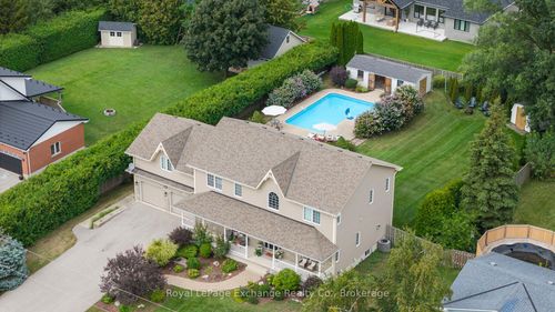 985 Heritage Dr, Kincardine, ON, N2Z0B9 | Card Image