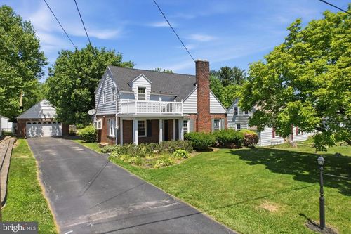 3827 Park Ave, Schnecksville, PA, 18078-2169 | Card Image