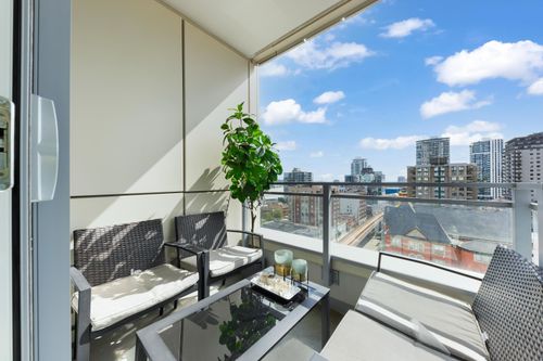 801-618 Carnarvon St, New Westminster, BC, V3M0N9 | Card Image