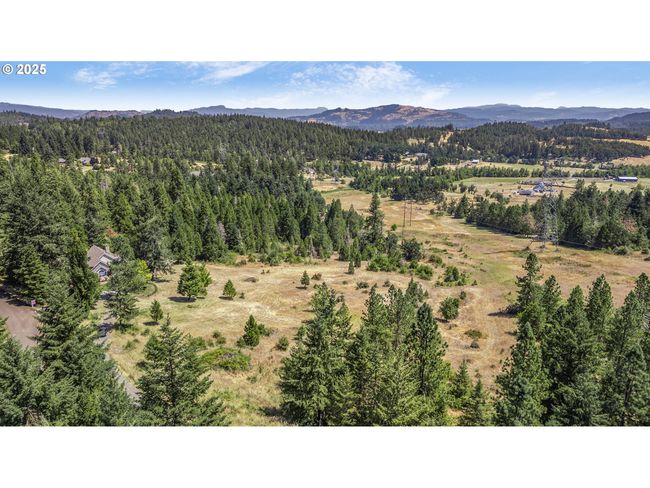 32810 Sisters Loop, House other with 3 bedrooms, 2 bathrooms and 2 parking in Eugene OR | Image 42