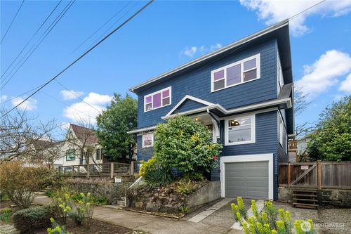 8211 Linden Ave N, Seattle, WA, 98103-4343 | Card Image