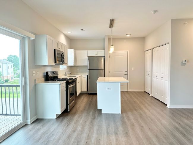 APT-3E - 853 E Main St, Condo with 1 bedrooms, 1 bathrooms and 2 parking in East Dundee IL | Image 7