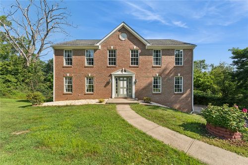 530 Glenhaven Dr, Glenshaw, PA, 15116-1924 | Card Image