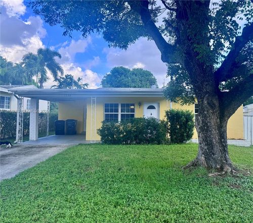 1530 17th Ave N, Lake Worth, FL, 33460-6426 | Card Image