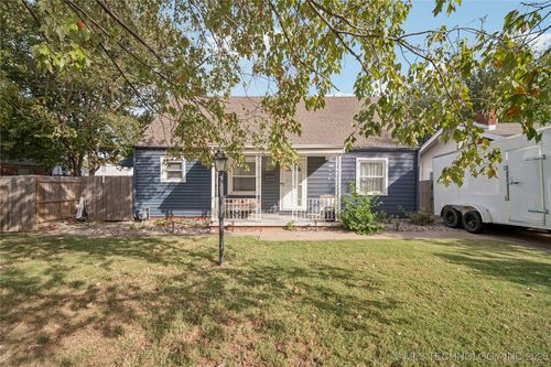 211 Florence Ave, Tulsa, OK, 74104-2123 | Card Image