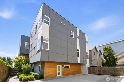 2247 Nw 64th St, Seattle, WA, 98107-2442 | Card Image