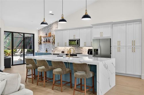 3809 Woodlake Dr, BONITA SPRINGS, FL, 34134-8608 | Card Image