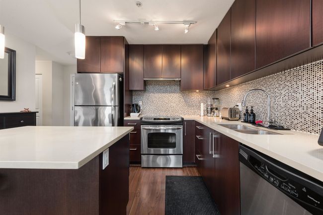 307 - 15795 Croydon Dr, Condo with 1 bedrooms, 1 bathrooms and 1 parking in Surrey BC | Image 7
