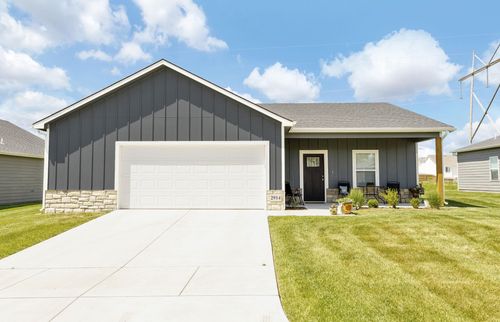 2914 E Highridge St, Park City, KS, 67219 | Card Image