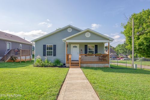 524 Midlake Dr, Knoxville, TN, 37918-3032 | Card Image