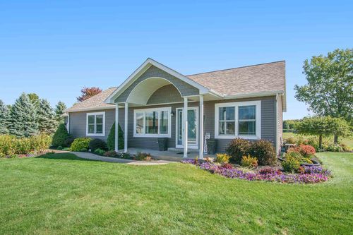 65650 Tropicana Ave, Goshen, IN, 46528-7909 | Card Image