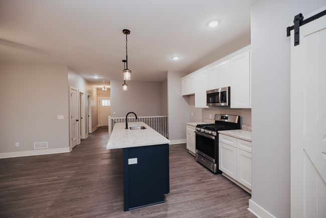 L - 404 Anjali Ct, Condo with 3 bedrooms, 2 bathrooms and 2 parking in SYCAMORE IL | Image 9