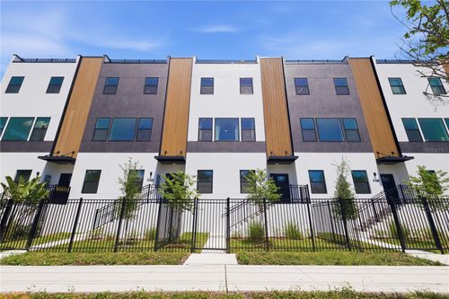 3-2104 4th St S, St Petersburg, FL, 33705-2778 | Card Image