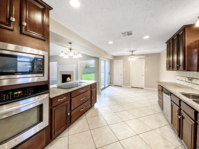 Additional space perfect for a breakfast area. | Image 10