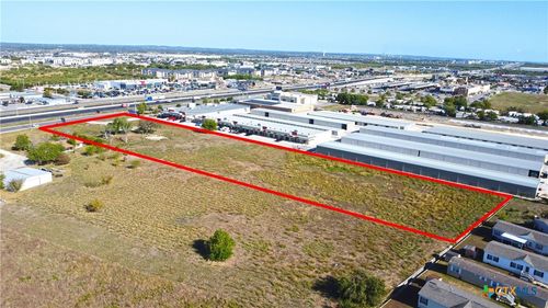 2050 N Interstate 35, New Braunfels, TX, 78130-2510 | Card Image
