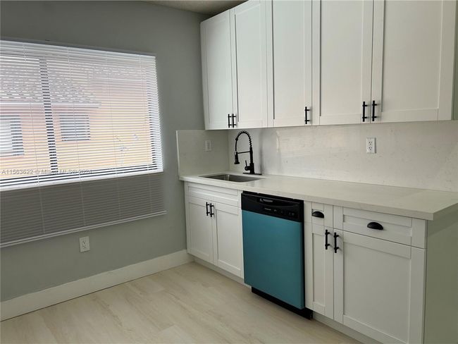 24 - 6375 W 27 Th Way, Condo with 2 bedrooms, 2 bathrooms and null parking in Hialeah FL | Image 5