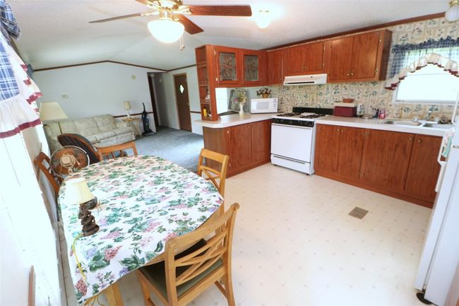 22080 Merganser Ln, House other with 2 bedrooms, 1 bathrooms and 4 parking in Cochranton PA | Image 6