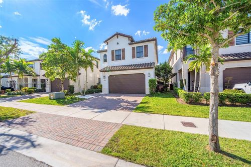 3478 W 97th St, Hialeah, FL, 33018-2026 | Card Image