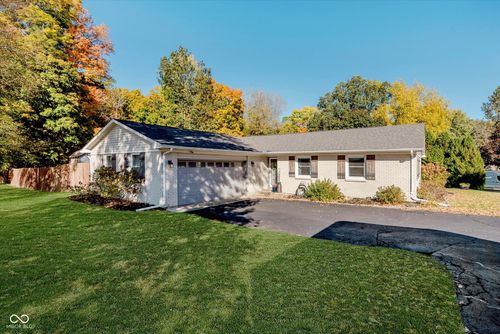 303 Countrywood Dr, Noblesville, IN, 46060-9386 | Card Image