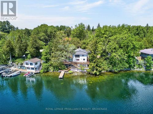 4670 Clearwater Rd, Sydenham, ON, K0H2T0 | Card Image