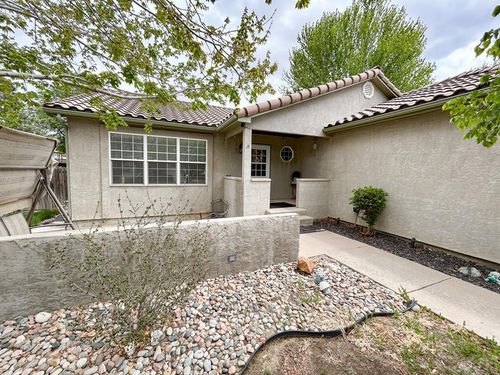 560 N Robinson Ave, Florence, CO, 81226-1573 | Card Image