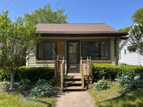 1110 E North St, Jackson, MI, 49202-3463 | Card Image