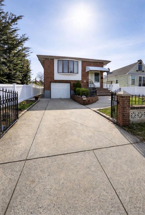 15 Belmont Blvd Boulevard, Hempstead, NY, 11003 | Card Image