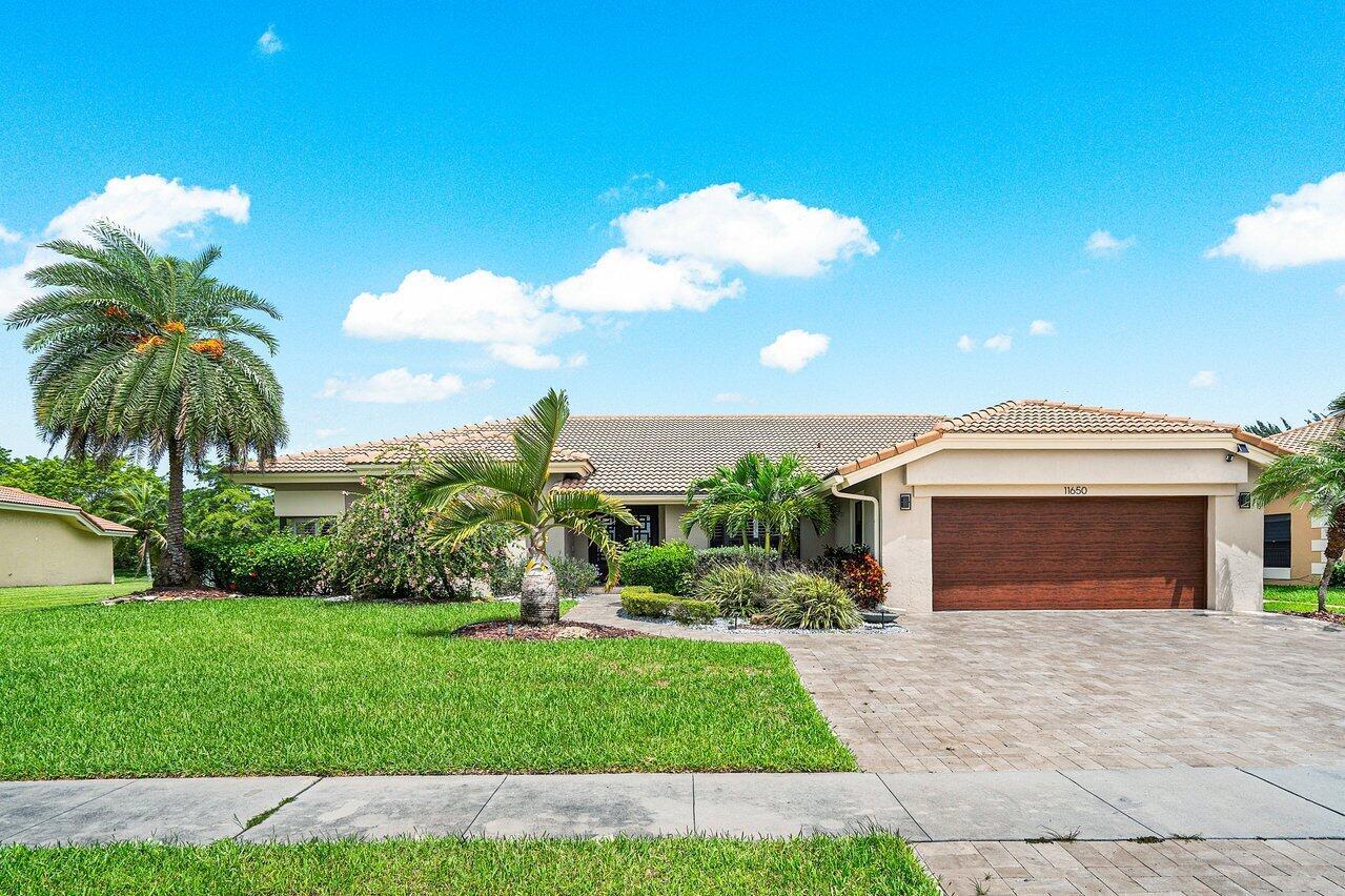 Island Lakes Ln, Boca Raton, FL 33498