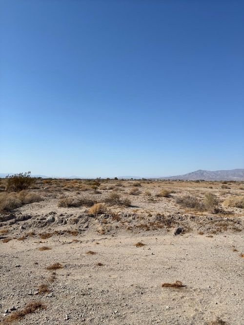 2625 Sea Manor Ave, Thermal, CA, 92274-8153 | Card Image