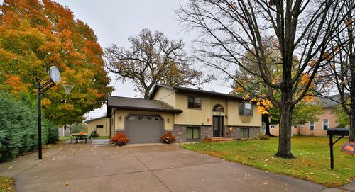 606 2nd St Ne, Little Falls, MN, 56345-2406 | Card Image